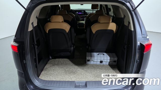 Kia Canival 2023 — photo 20