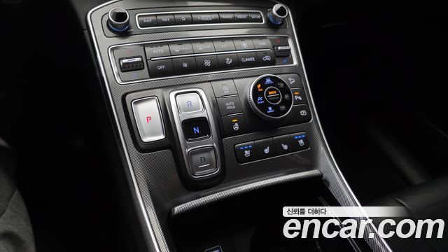 Hyundai Santafe 2023 — photo 12