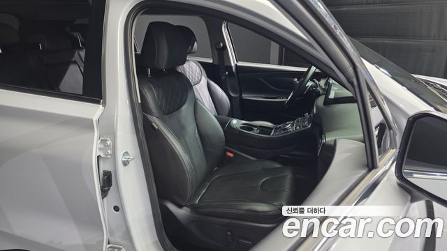 Hyundai Santafe 2023 — photo 18