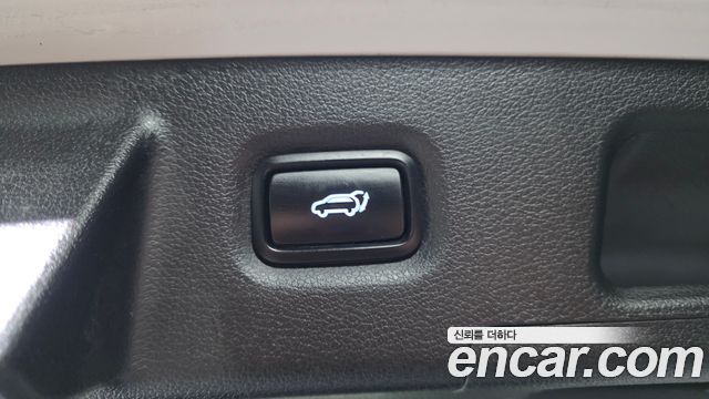 Hyundai Santafe 2023 — photo 24