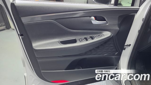 Hyundai Santafe 2023 — photo 14