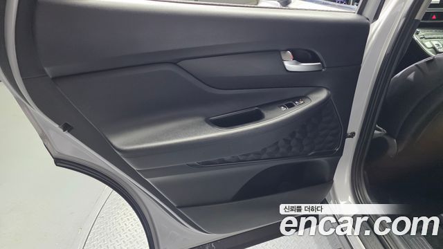 Hyundai Santafe 2023 — photo 15