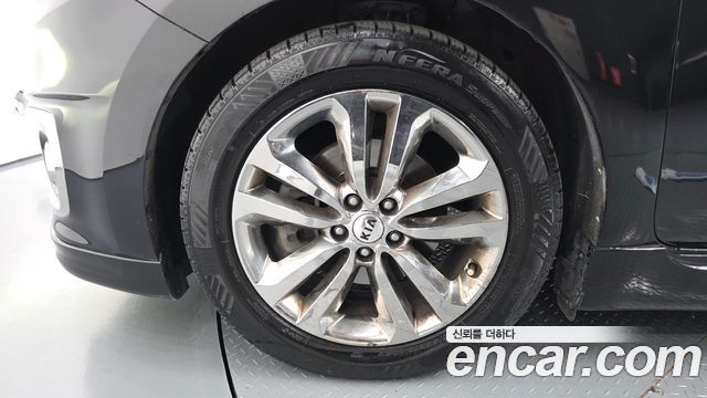 Kia Canival 2017 — photo 5
