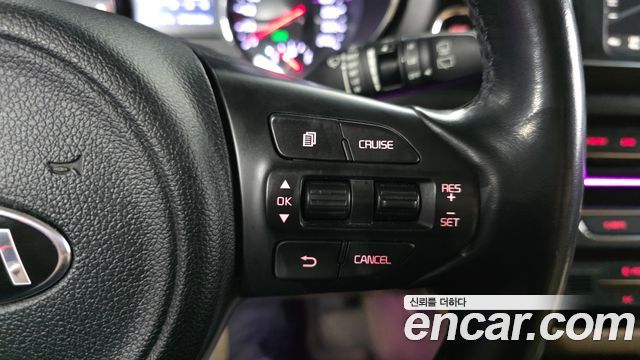Kia Canival 2017 — photo 17