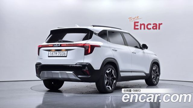 Kia Seltos 2023 — photo 2