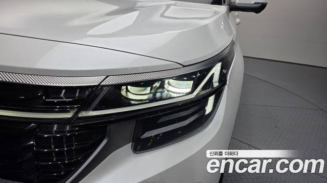 Kia Seltos 2023 — photo 8