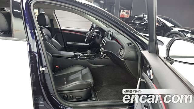 Kia Stinger 2018 — photo 11