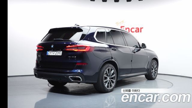 BMW X5 2021 — photo 2