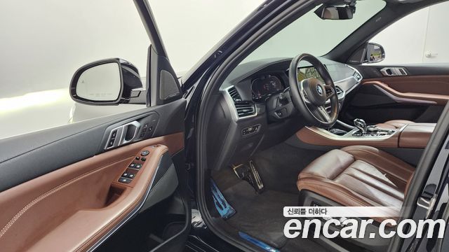 BMW X5 2021 — photo 10
