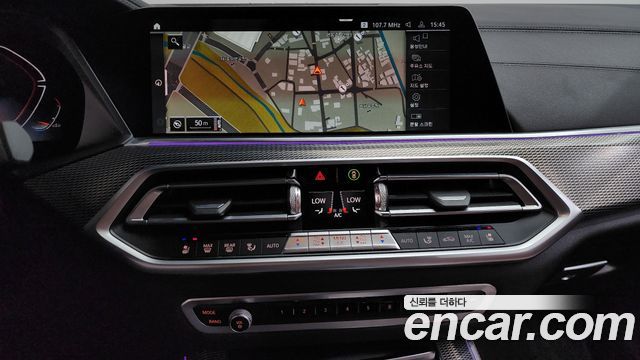 BMW X5 2021 — photo 13