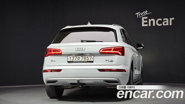 Audi Q5 2020 — photo 4