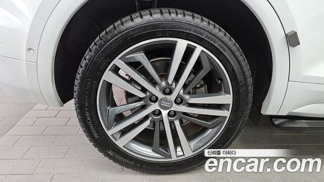 Audi Q5 2020 — photo 5