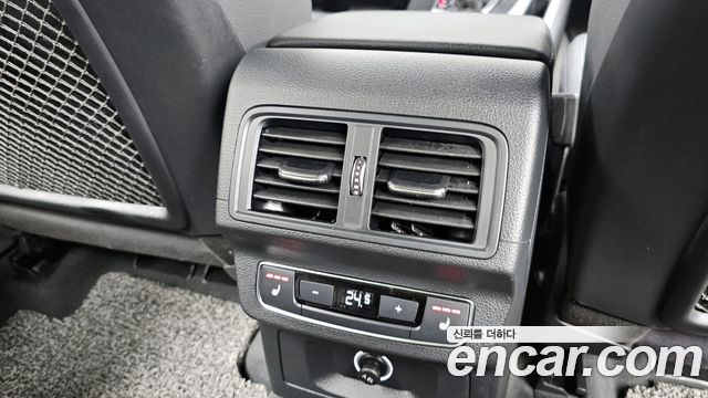 Audi Q5 2020 — photo 25