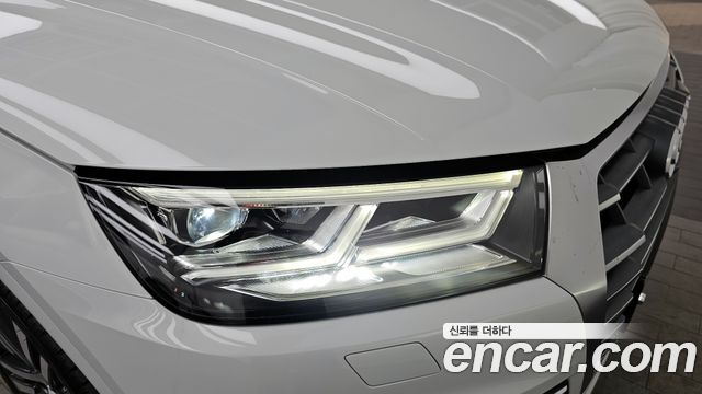 Audi Q5 2020 — photo 8