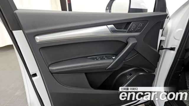 Audi Q5 2020 — photo 14