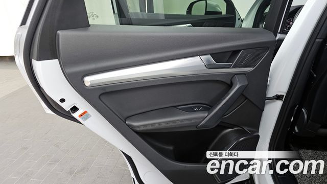 Audi Q5 2020 — photo 15