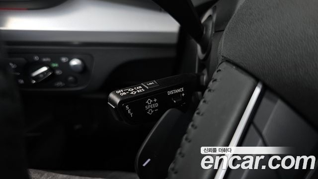 Audi Q5 2020 — photo 28
