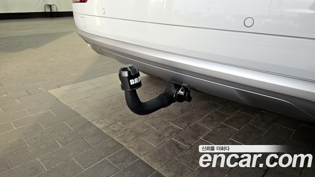 Audi Q5 2020 — photo 30