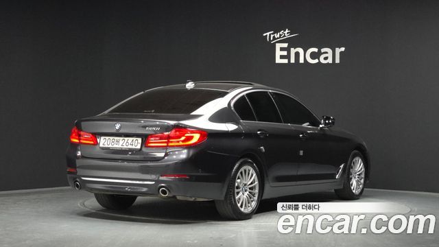 BMW 5-Series 2020 — photo 2