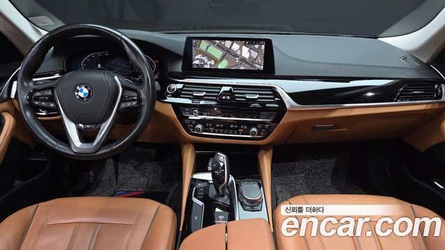 BMW 5-Series 2020 — photo 7