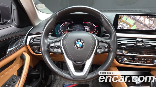 BMW 5-Series 2020 — photo 13