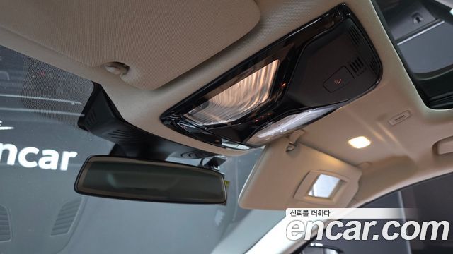 BMW 5-Series 2020 — photo 16