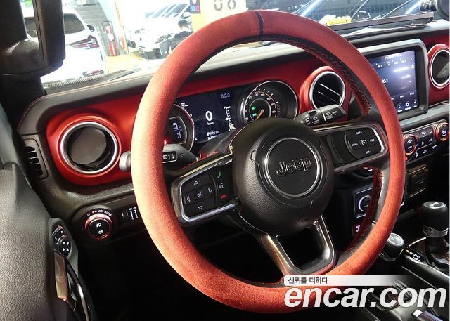 Jeep Wrangler 2023 — photo 12