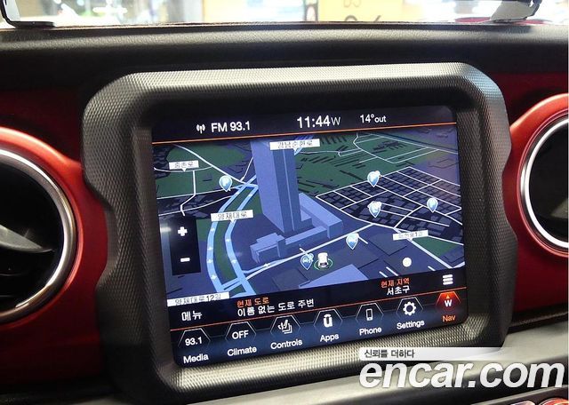 Jeep Wrangler 2023 — photo 14