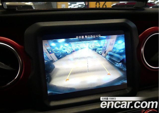 Jeep Wrangler 2023 — photo 15
