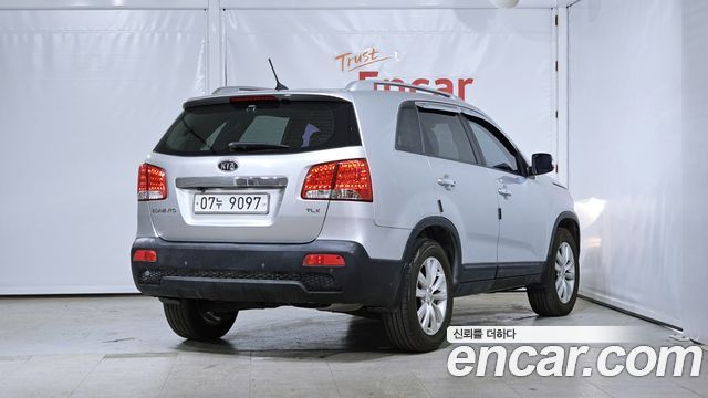 Kia Sorento 2010 — photo 2