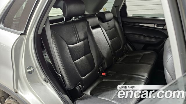 Kia Sorento 2010 — photo 12
