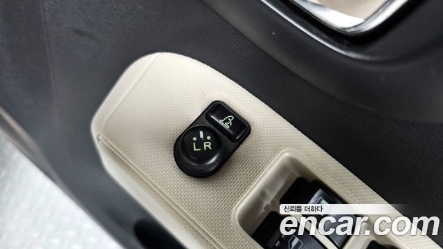 Daihatsu Mira 2011 — photo 16