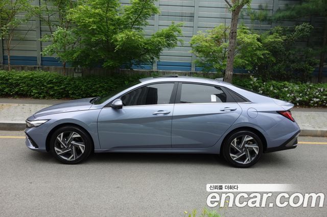 Hyundai AVANTE 2024 — photo 4