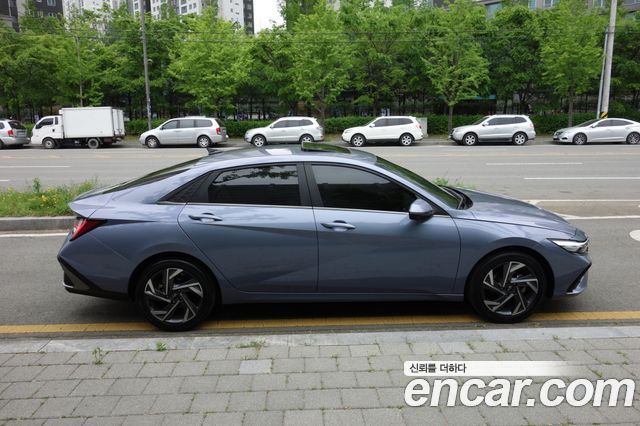 Hyundai AVANTE 2024 — photo 8