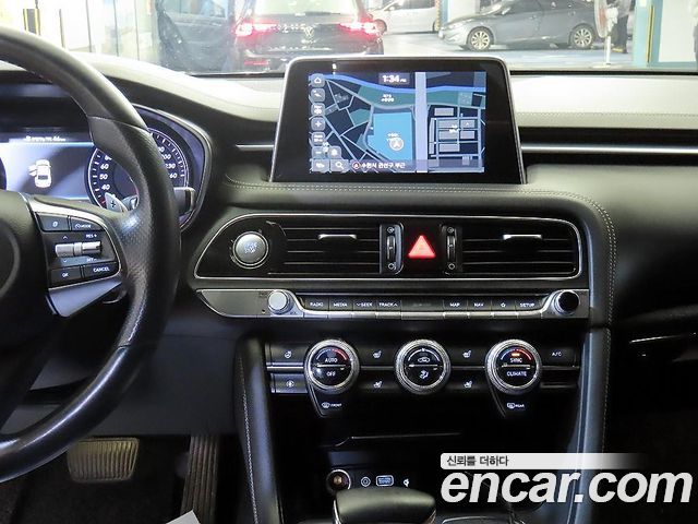 Genesis G70 2019 — photo 11