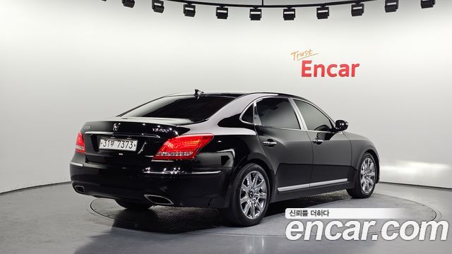Hyundai Equus 2010 — photo 2