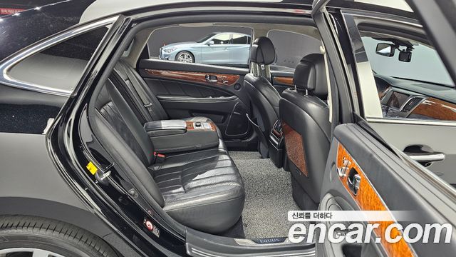 Hyundai Equus 2010 — photo 11