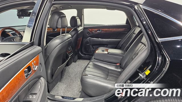 Hyundai Equus 2010 — photo 12