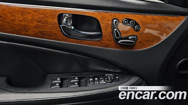 Hyundai Equus 2010 — photo 13