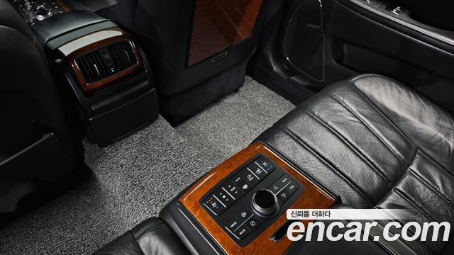 Hyundai Equus 2010 — photo 19