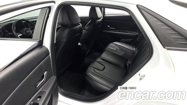Hyundai AVANTE 2021 — photo 12