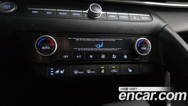 Hyundai AVANTE 2021 — photo 16