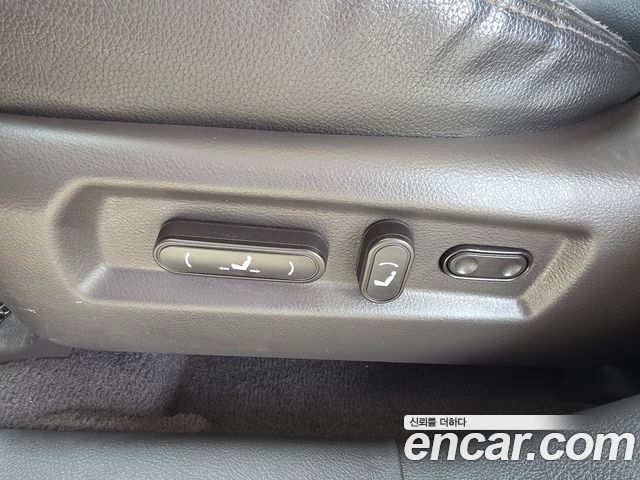 Hyundai Santafe 2010 — photo 17