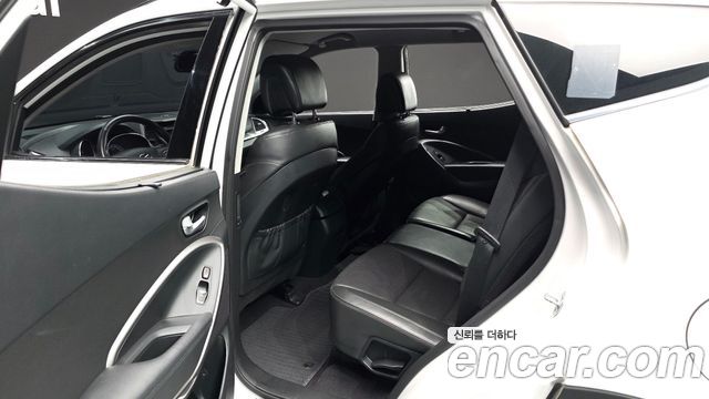 Hyundai Santafe 2017 — photo 12