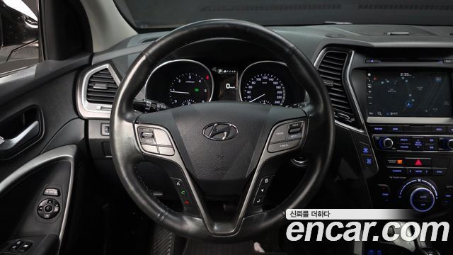 Hyundai Santafe 2017 — photo 13
