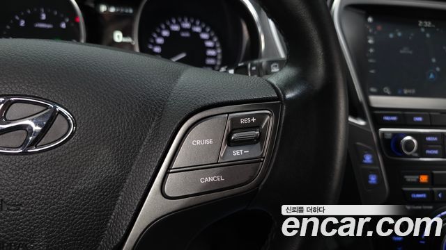 Hyundai Santafe 2017 — photo 17
