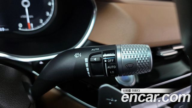 Genesis G80 2022 — photo 23