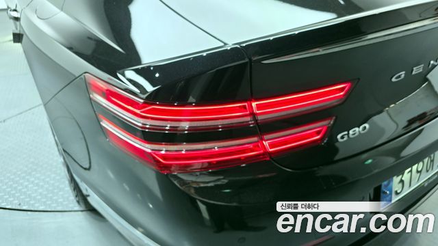 Genesis G80 2022 — photo 9