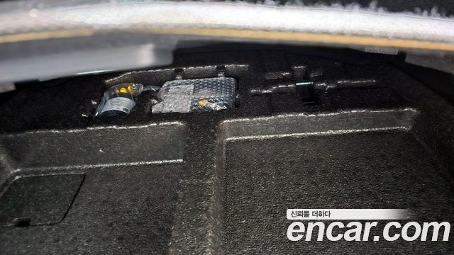 Genesis G80 2022 — photo 35