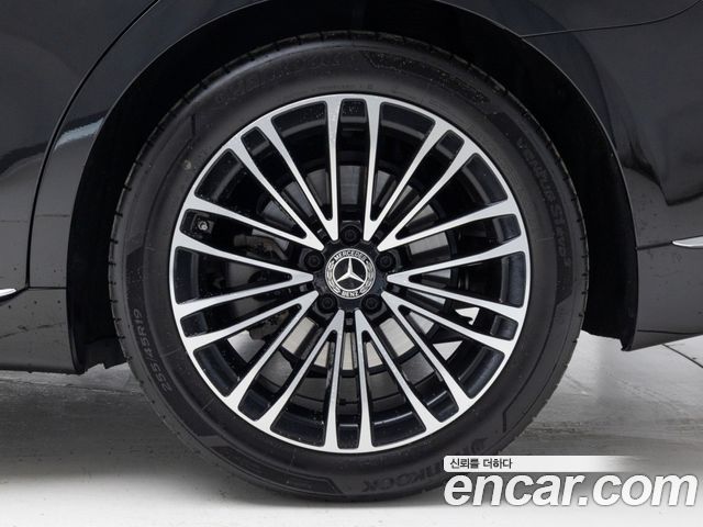 Mercedes-Benz S-Class 2025 — photo 5